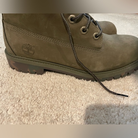Timberland | Camo sole green Nubuck binch
Premium Waterproof Boots - Picture 2 of 6